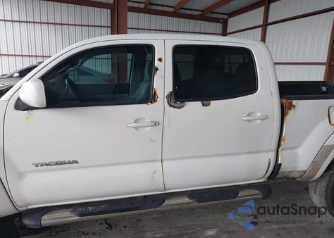 2011 Toyota Tacoma Base V6 z USA, uszkodzony, nr VIN 5TFMU4FN5BX003213